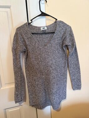 Old Navy Vneck Sweater